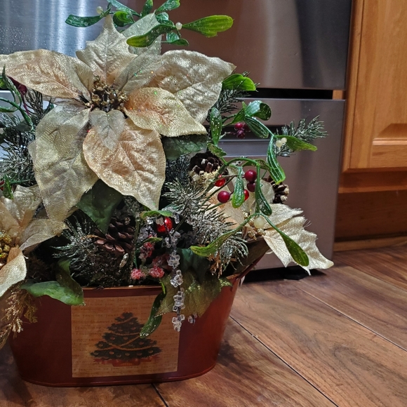 Christmas Tree, Handmade, Christmas Floral! - Picture 1 of 8